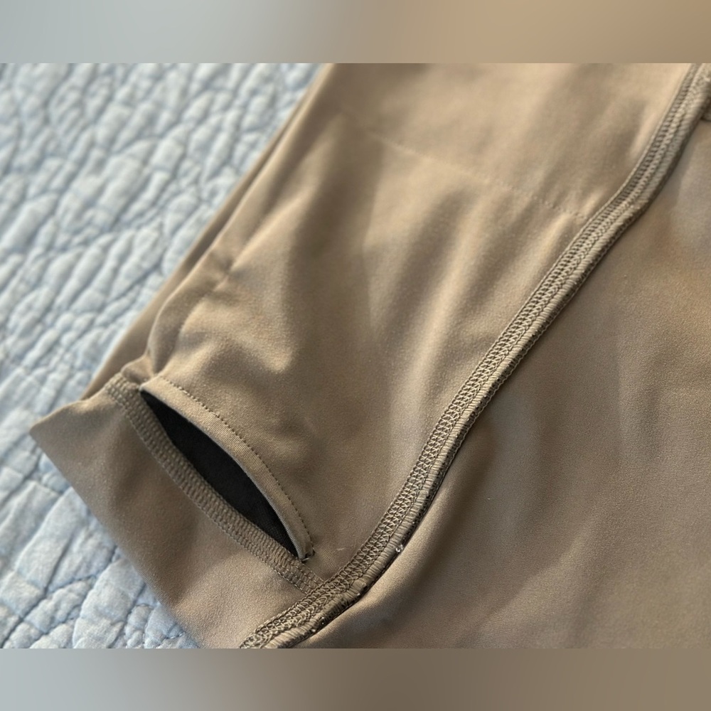 Abercrombie and Fitch YPB womens High-Waist Biker Shorts - Picture 3 of 4